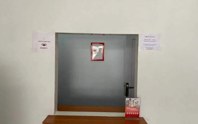 RedDoorz near Thamrin Plaza Medan 2