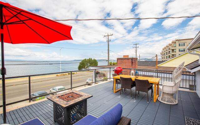 The Waterfront Gray on Alki Beach