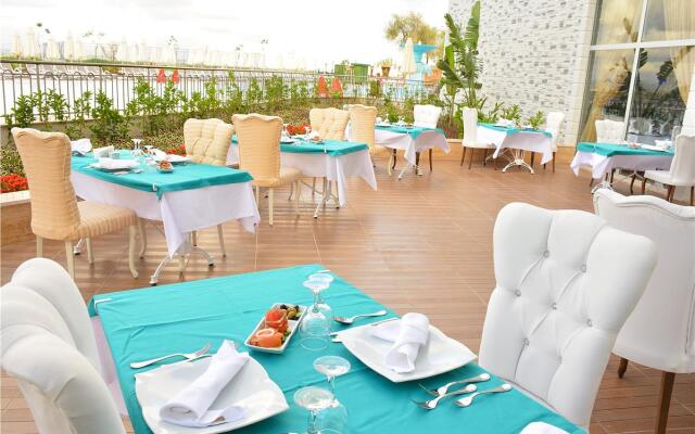 Water Side Resort & Spa