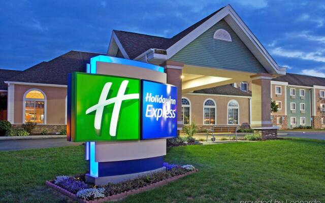 Holiday Inn Express Birch Run - Frankenmuth Area, an IHG Hotel