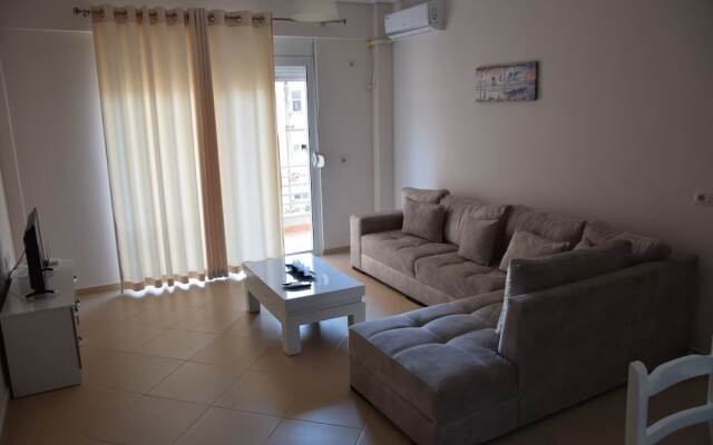 Romina Apartments