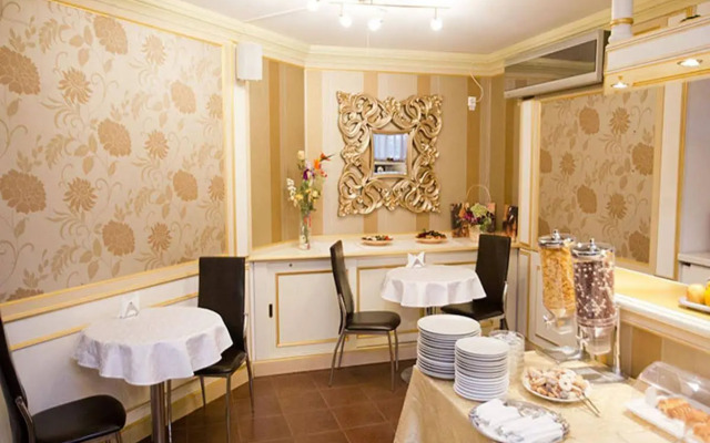 Monte Carlo Palace Rooms