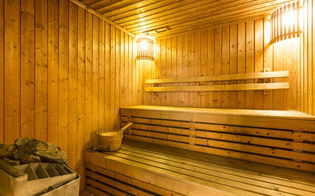 Kameo House Hotel and Serviced Apartments