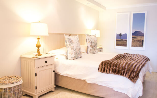 Four Palms Accommodation