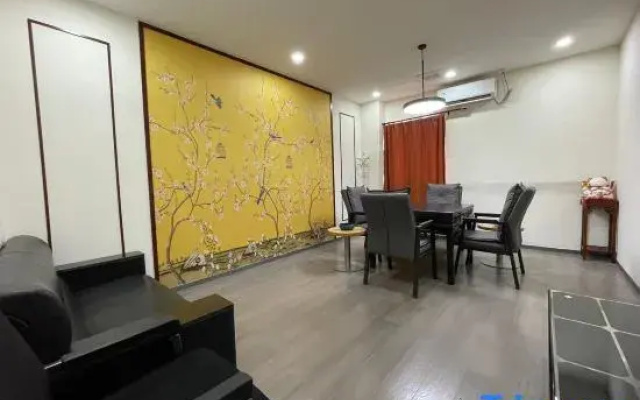 Huoqiu E-sports Apartment