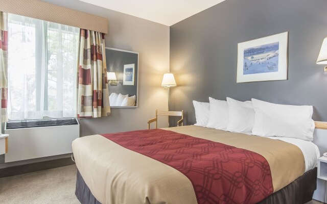 Econo Lodge La Malbaie