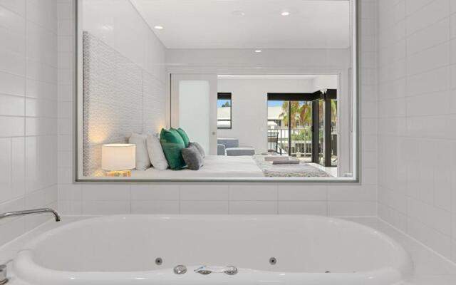 Bells Blvd Resort & Spa Apartments - Holiday Management