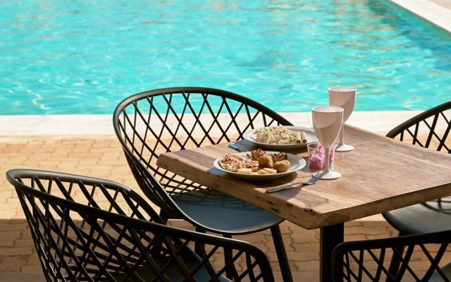 Malia Bay Beach Hotel & Bungalows