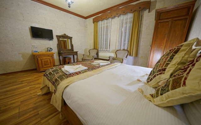 Arch Palace Hotel