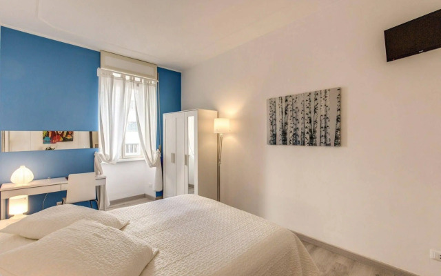 Italy Rents Colosseum - Termini