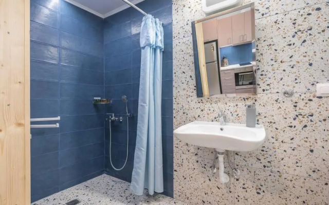 Athens Loft (for person with mobility problems)