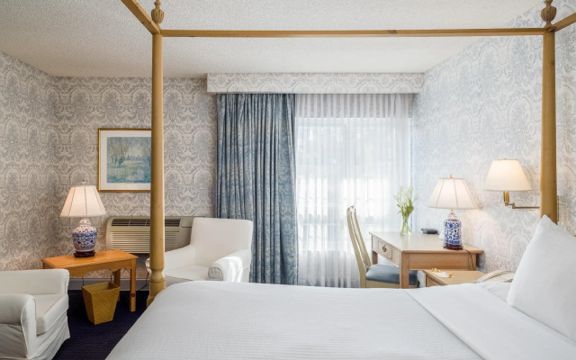 The Farmington Inn & Suites