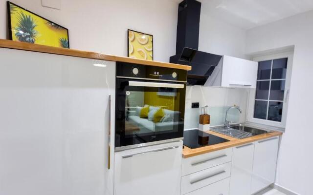 'The Yellow' Condo