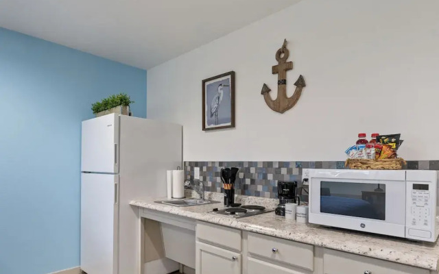 Extended Stay Gun Barrel City