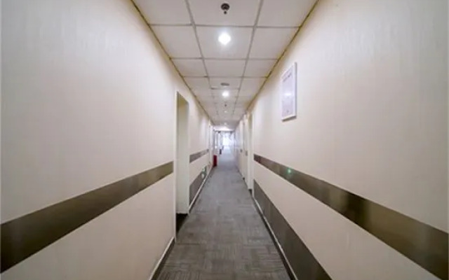 7Days Inn Hotel (Beijing West Railway Station South Square)