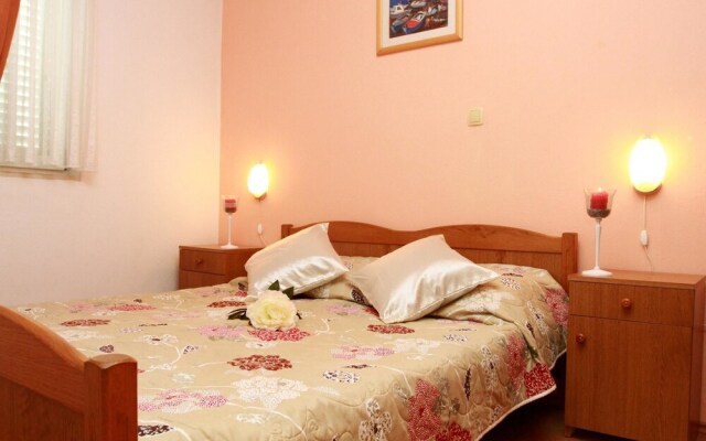 Apartment Milena in Okrug Gornji (Ciovo)