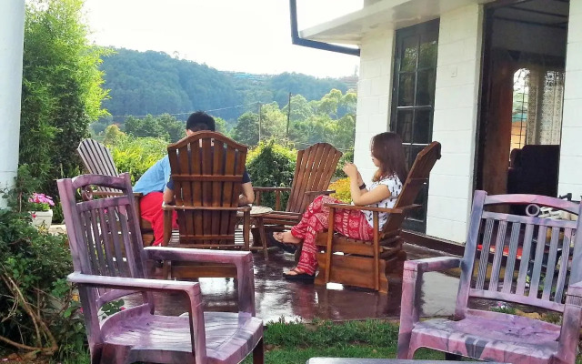 Srihelyes Inn