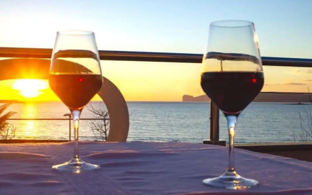 Alghero, Pleiadi apartment for 5 people with sea view