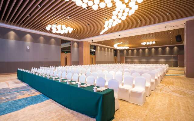 Jingtang Ramada Encore Hotel