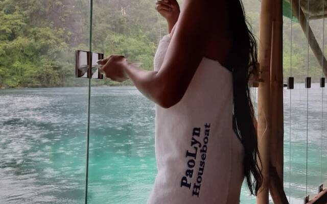 Paolyn Floating House Restaurant
