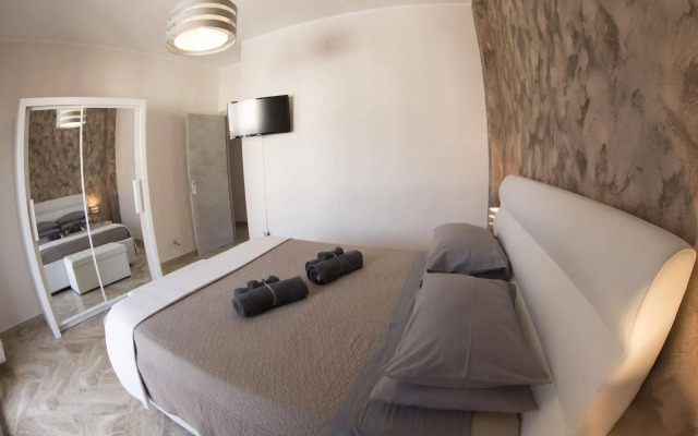 Penthouse Station Luxury Suites & Apts