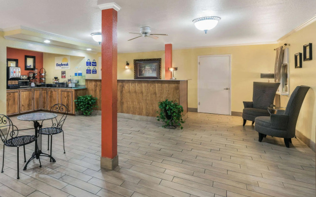 Travelodge by Wyndham Natchitoches