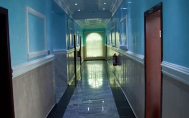 Milestone Hotel Annex