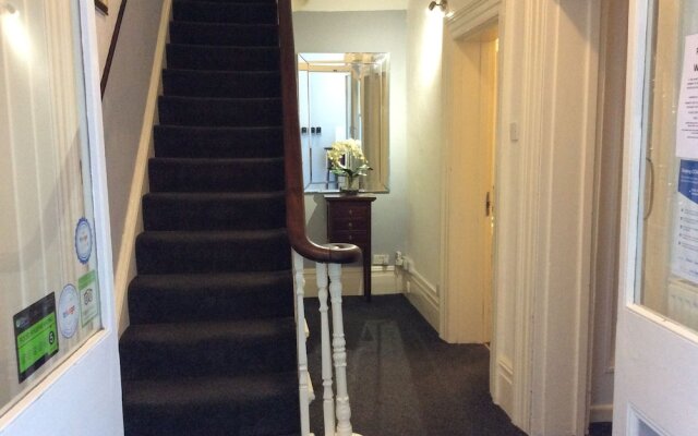 Avon Side Guest House