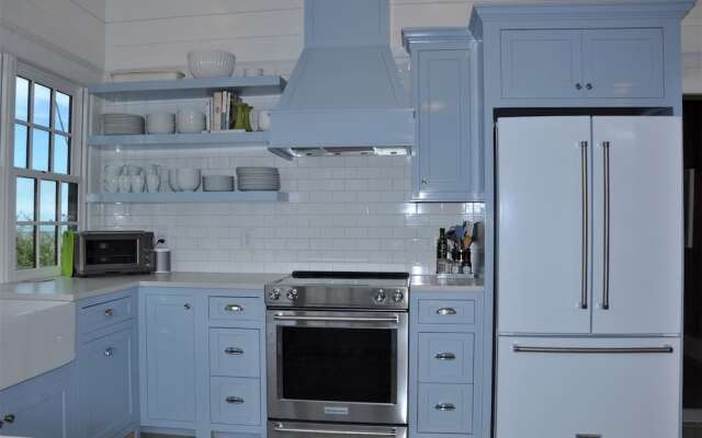 Delta House - 6 Br Home