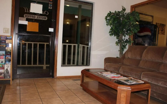 Oak Hill Inn & Suites