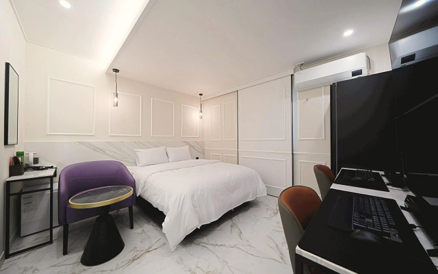 Pohang Daejam-dong Rich Hotel