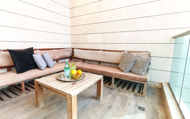 3 BR Family Home Sea View and 2 Parking