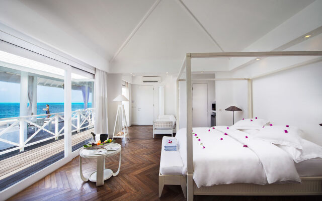 Diamonds Thudufushi Maldives Resort & Spa