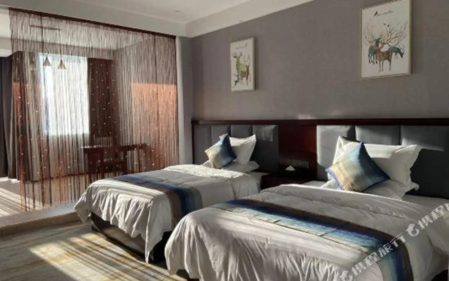 Longcheng Business Hotel