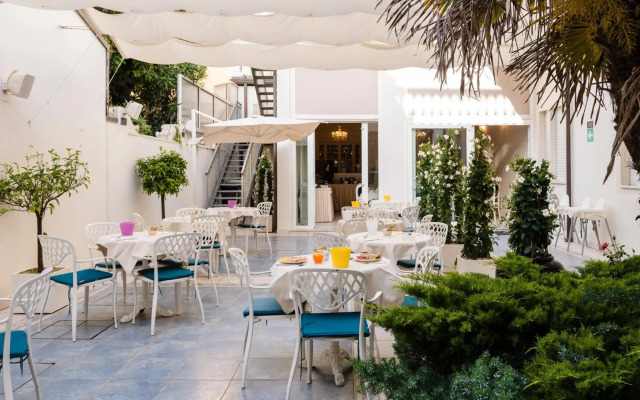 Hotel London
