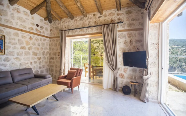 Villa Vadi 1 by Akdenizvillam