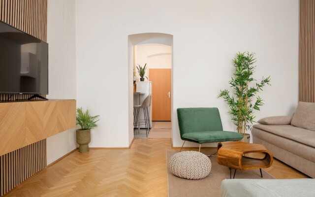 Designer Apartments - Near Danube