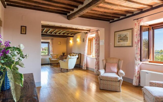 Villa Santa Maria 14