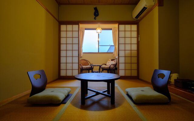 Yufuin Waraneko no Yado