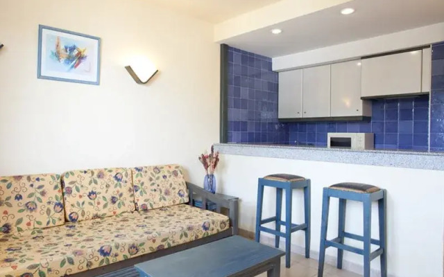 Central Park Apartments (x Continental annex)