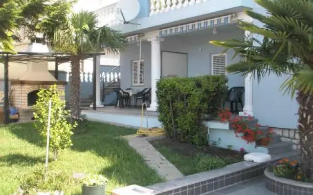 Oli - R6(2) in Crikvenica