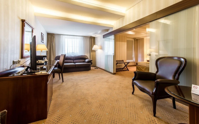 Ramada Hotel and Suites Bucharest North