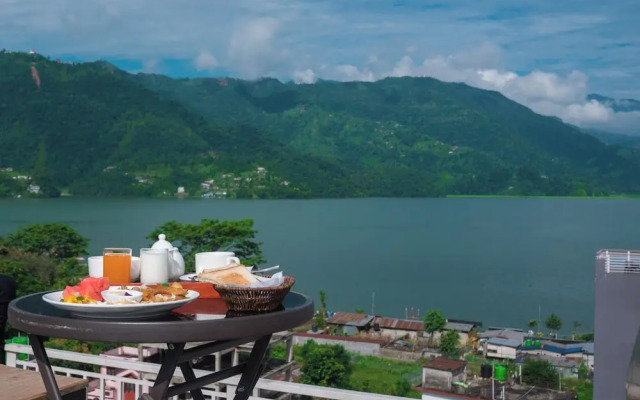 Hotel Lake Himalaya