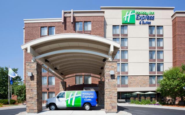 Holiday Inn Express & Suites Bloomington - MPLS Arpt Area W, an IHG Hotel