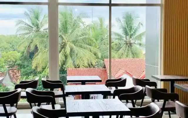UNY Hotel Wates