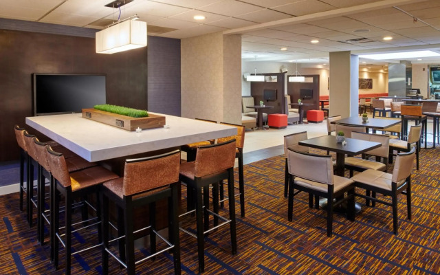 Courtyard by Marriott Columbus Downtown