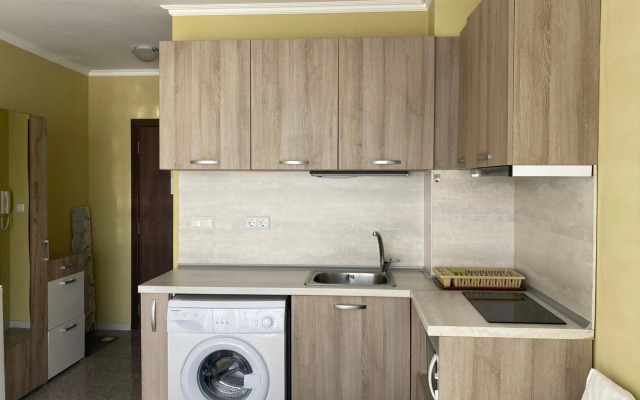 One Bedroom Apartment Admiral Plaza C 45