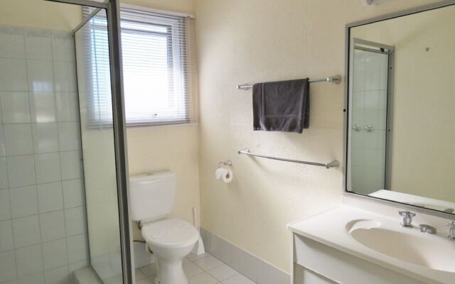 Chapman Court Holiday Units