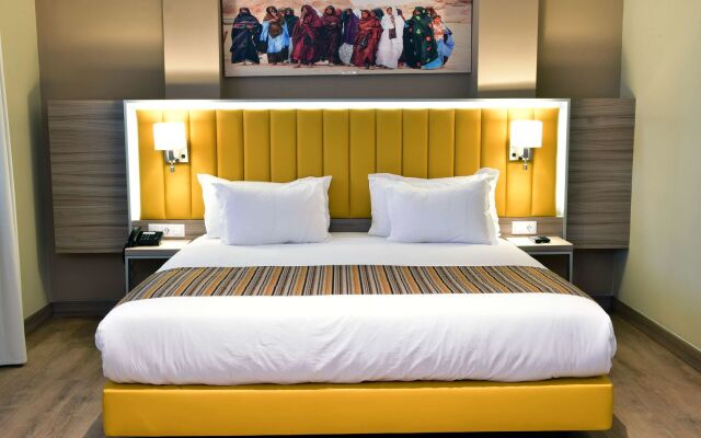 Naya Hotel
