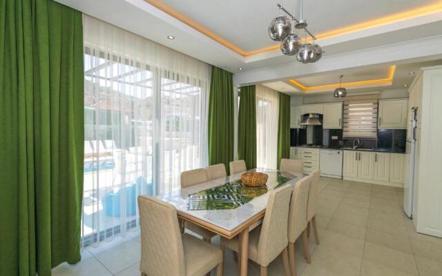 Hisar 2 - 4 Bedroom Holiday Villa in Hisarönü